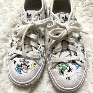Adidas Kids' White Disney Goofy Sneakers Sz 3.5